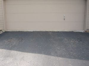 Garage without apron