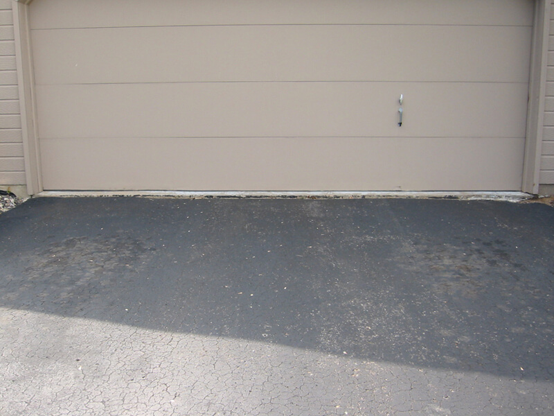Garage without apron